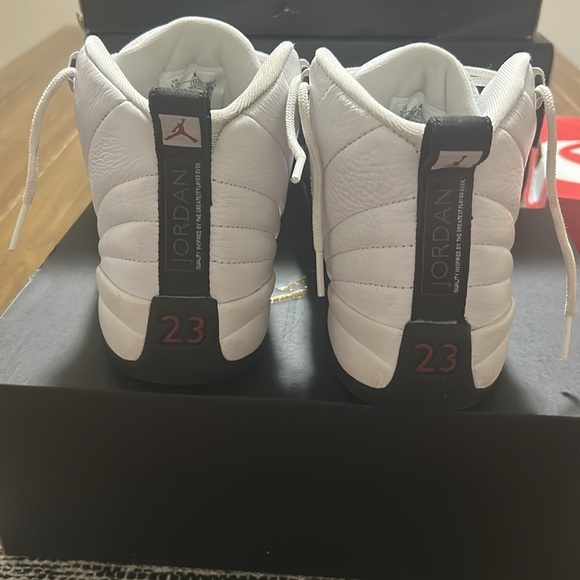 Air Jordan 12 Retro (GS) white/gym red/black size 5.5Y EUC with box - Picture 3 of 7